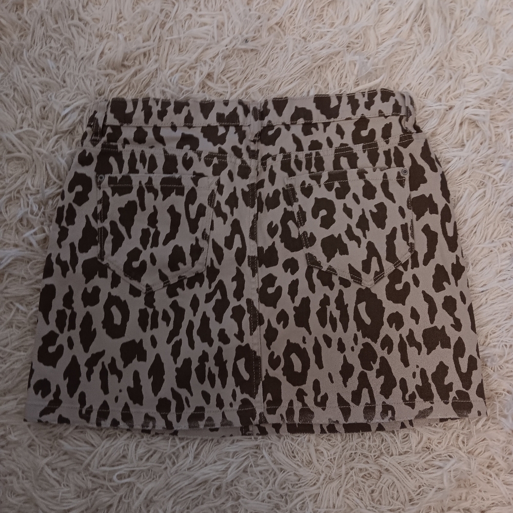 Kensie Women's Leopard Denim Mini Skirt, size 10 /30 - Picture 5 of 6